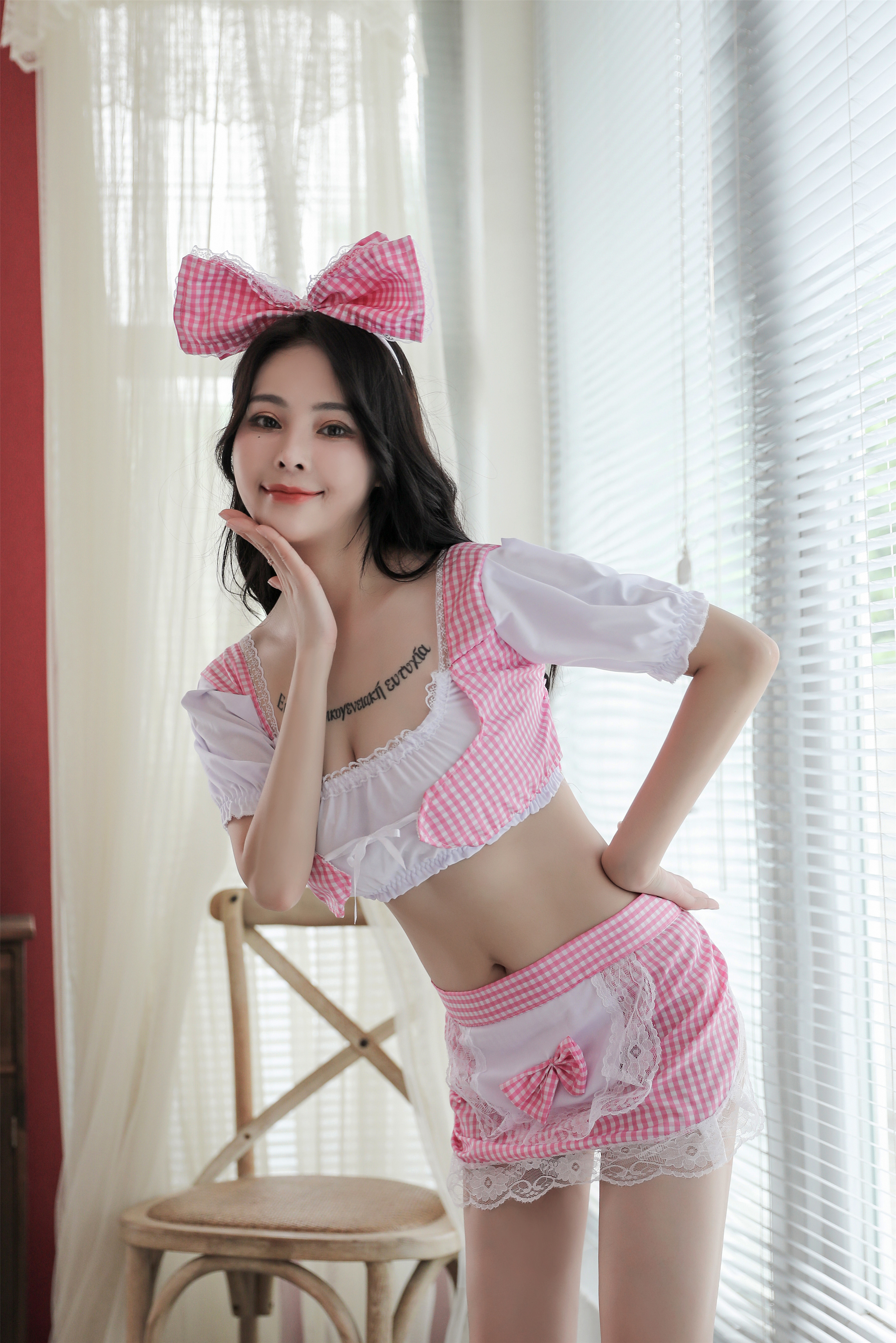 趣爱阁-买成人用品情趣内衣：香黛儿5010粉格蓝格镂空分体女仆诱惑制服情趣内衣